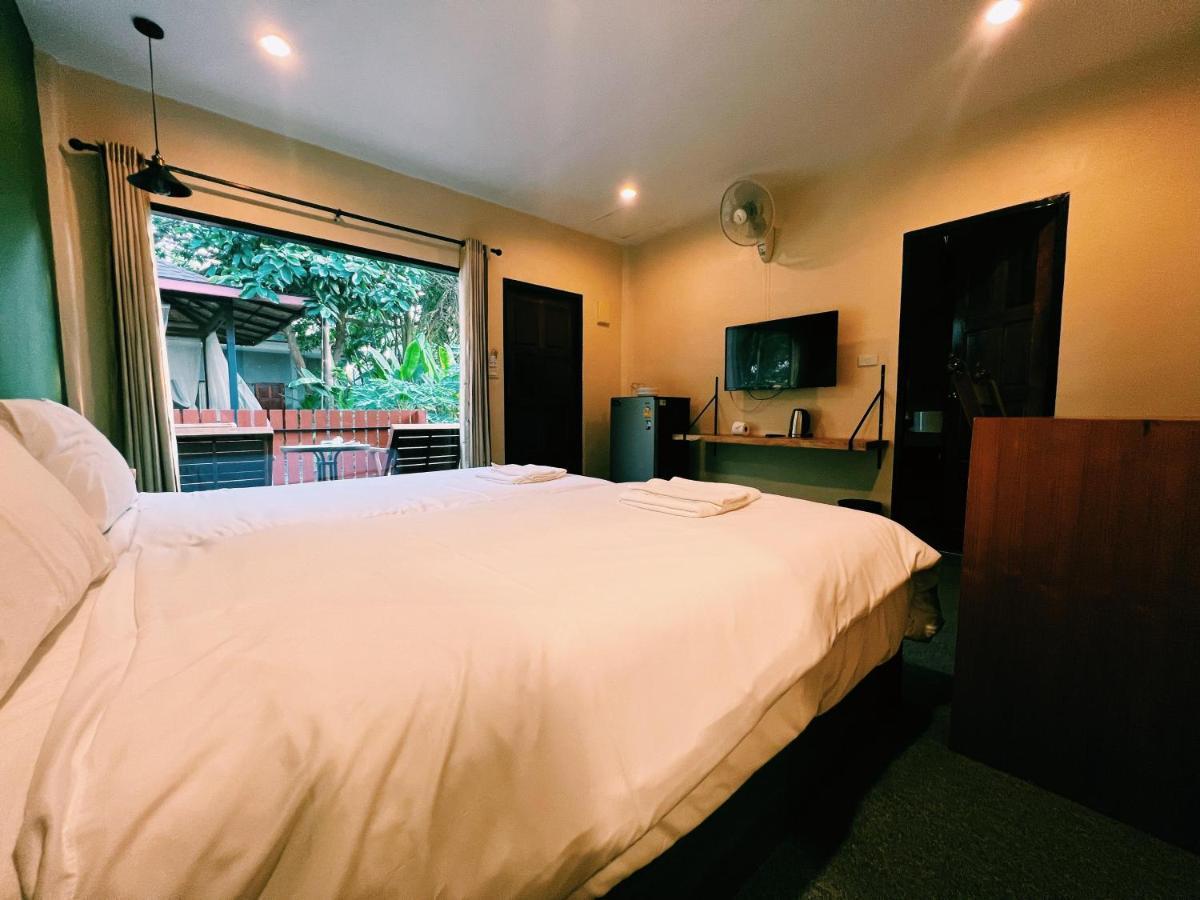 Vivi Hotel Resort Пхукет Экстерьер фото