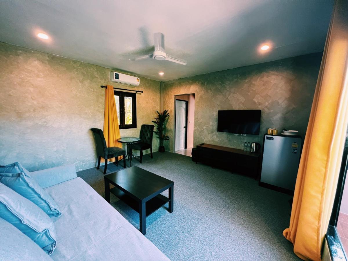 Vivi Hotel Resort Пхукет Экстерьер фото
