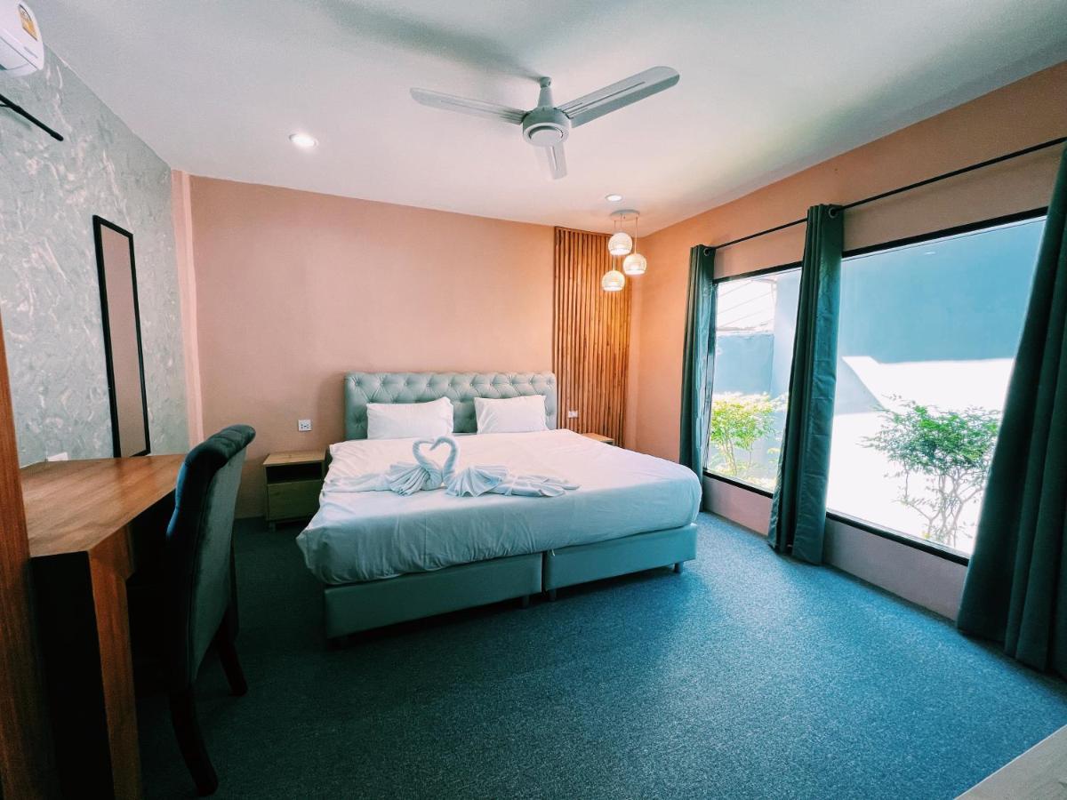 Vivi Hotel Resort Пхукет Экстерьер фото